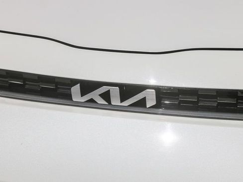 Used 2023 Kia Soul LX w/ LX Technology Package image 7