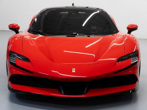 Used 2022 Ferrari SF90 Stradale AWD/4WD image 4