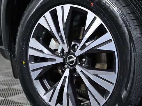 Used 2023 Nissan Rogue SV image 35