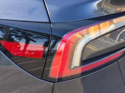 Used 2025 Tesla Model 3 Long Range RWD image 15