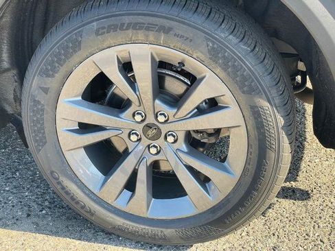 Used 2023 Ford Explorer XLT w/ Equipment Group 202A image 24