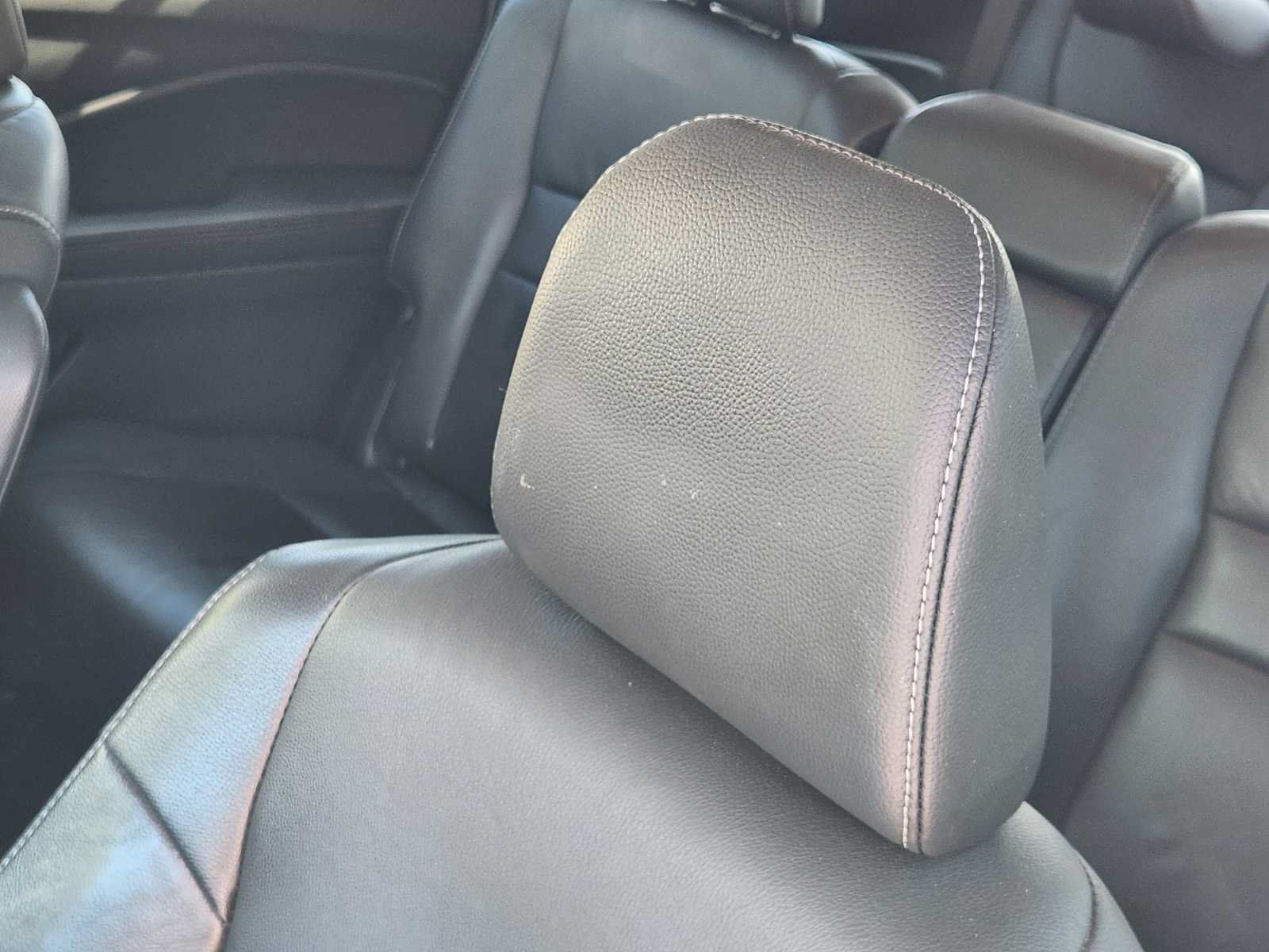 Used 2017 Honda Pilot Touring image 14