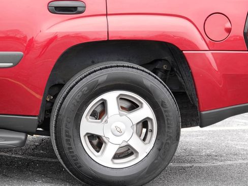 Used 2002 Chevrolet TrailBlazer LT w/ Preferred Equipment Group AWD/4WD image 24