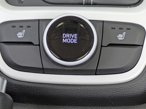 New 2026 Hyundai Venue SEL FWD image 25