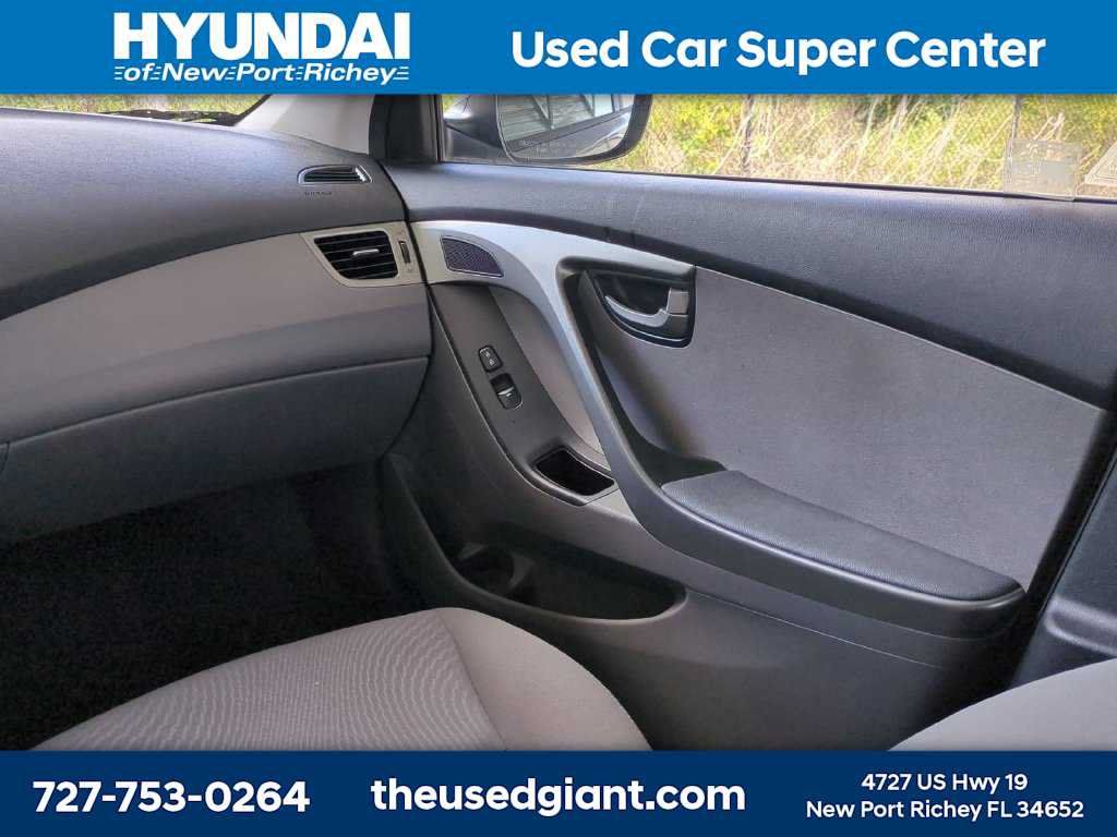 Used 2016 Hyundai Elantra SE FWD image 16