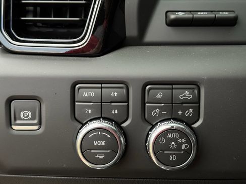 New 2026 GMC Sierra 2500 AT4X image 19