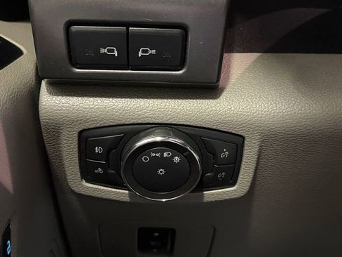 Used 2019 Ford F350 XLT w/ XLT Premium Package AWD/4WD image 16