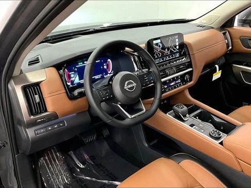 New 2025 Nissan Pathfinder Platinum w/ Cargo Package image 6