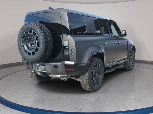 New 2026 Land Rover Defender 110 V8 image 5