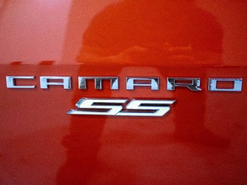 Used 2010 Chevrolet Camaro SS w/ RS Package RWD image 23