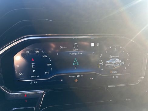 Used 2022 Chevrolet Silverado 1500 LT image 14