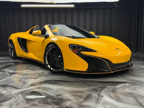 Used 2015 McLaren 650S Spider RWD image 18
