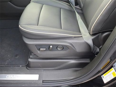 New 2026 GMC Yukon XL Elevation w/ Elevation Premium Package image 19