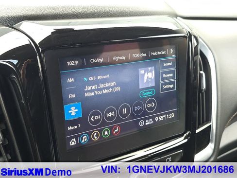 Used 2021 Chevrolet Traverse RS image 30