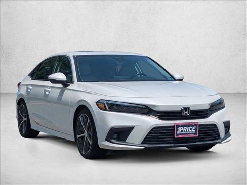 Certified 2022 Honda Civic Touring image 3