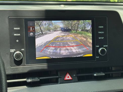 Used 2025 Kia Sportage LX FWD image 22
