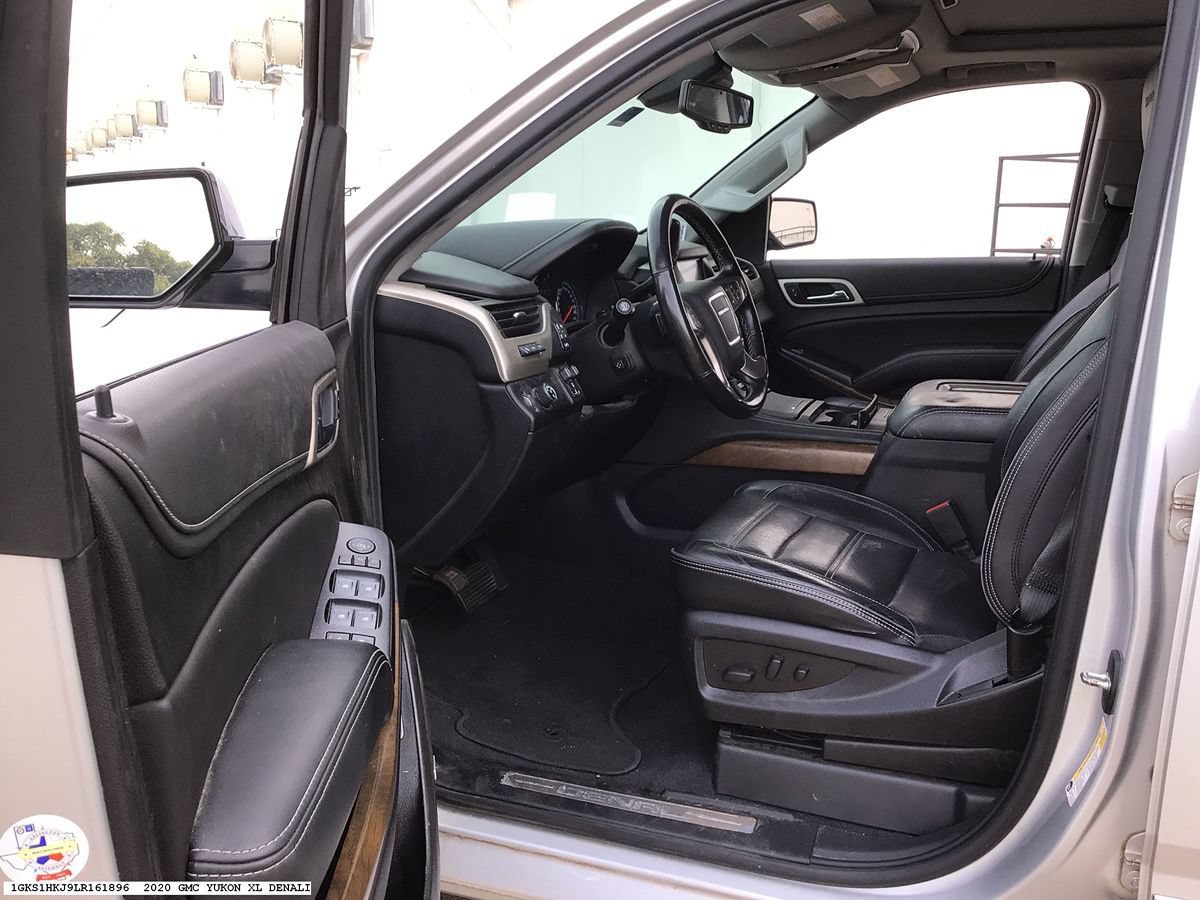 Used 2020 GMC Yukon XL Denali w/ Denali Ultimate Package RWD image 8