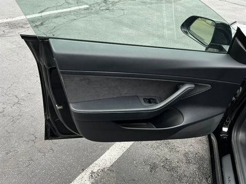Used 2021 Tesla Model 3 Standard Range Plus RWD image 18