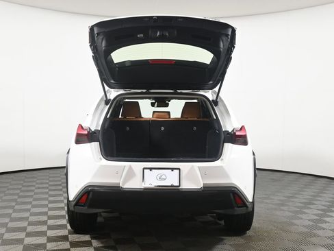 Used 2019 Lexus UX 200 w/ Premium Package FWD image 35