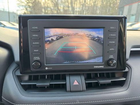 Used 2020 Toyota RAV4 LE image 27