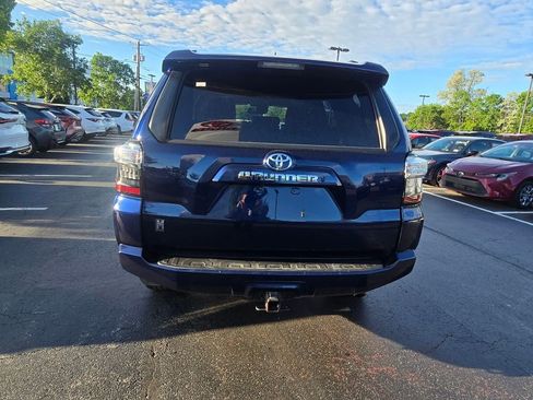 Used 2020 Toyota 4Runner SR5 Premium w/ Moonroof Package AWD/4WD image 7