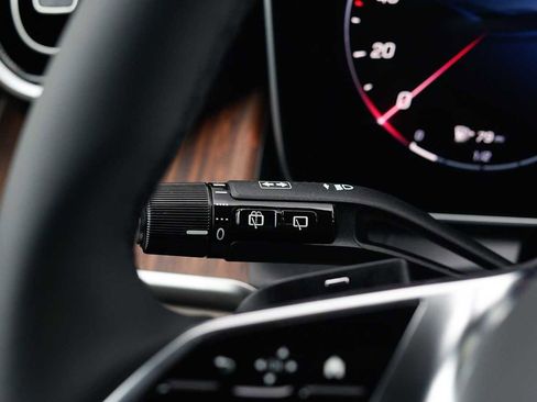 Used 2026 Mercedes-Benz GLC 300 4MATIC image 24