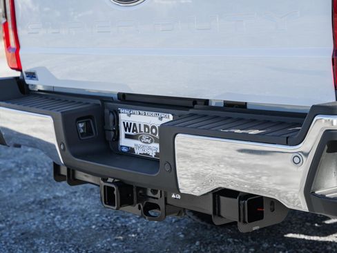 New 2026 Ford F250 Lariat w/ Chrome Package image 8