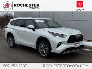 Certified 2022 Toyota Highlander Platinum video 1