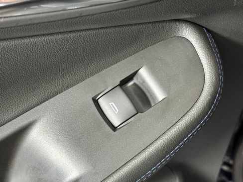Certified 2025 Buick Encore GX Sport Touring w/ Advanced Technology Package AWD/4WD image 32