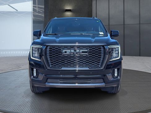 Used 2023 GMC Yukon XL Denali Ultimate image 9