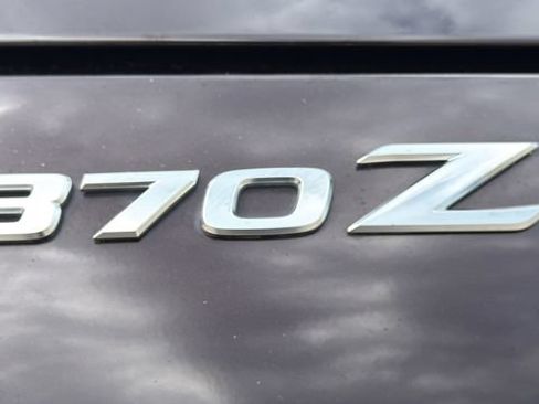 Used 2010 Nissan 370Z Touring RWD image 7