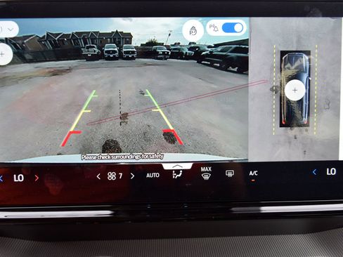 New 2026 Ford Expedition Active image 13