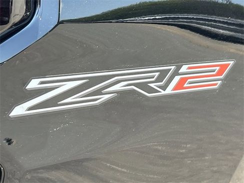 Used 2024 Chevrolet Colorado ZR2 w/ Technology Package image 40