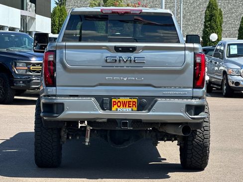 Used 2025 GMC Sierra 3500 Denali Ultimate AWD/4WD image 5