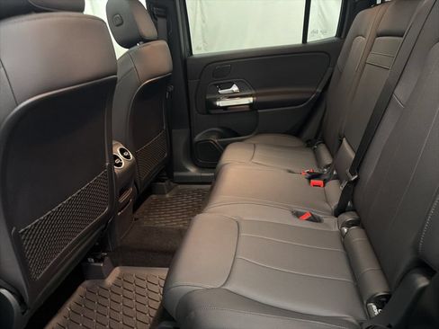 Used 2026 Mercedes-Benz GLB 250 image 20