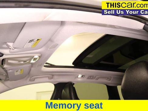 Used 2019 Volvo XC60 T5 Momentum w/ Premium Package FWD image 20