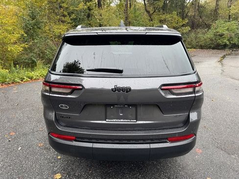 New 2025 Jeep Grand Cherokee L Altitude image 8