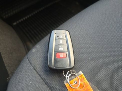 Used 2022 Toyota Corolla LE image 26