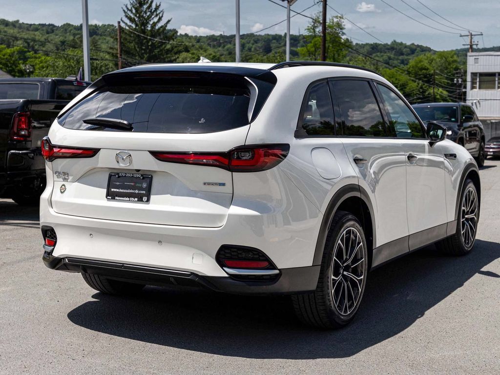 Used 2025 MAZDA CX-70 Plug-In Hybrid w/ Premium Pkg AWD/4WD image 4