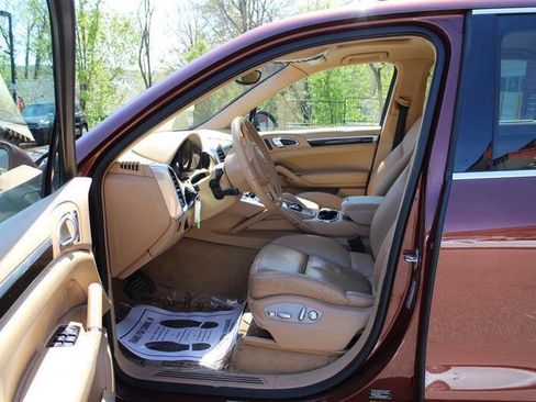 Used 2013 Porsche Cayenne AWD/4WD image 10