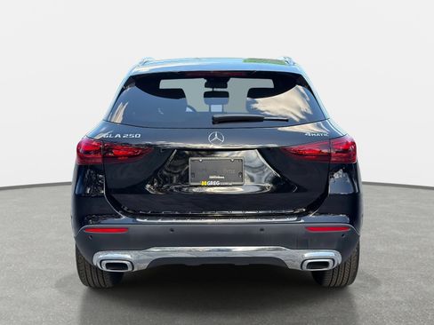 Used 2025 Mercedes-Benz GLA 250 4MATIC image 4