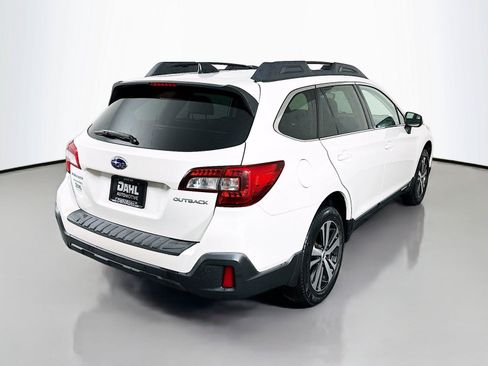 Used 2018 Subaru Outback 2.5i Limited AWD/4WD image 13
