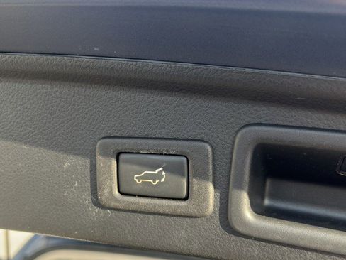 Used 2018 Subaru Forester 2.5i Touring w/ Popular Package #3B image 11