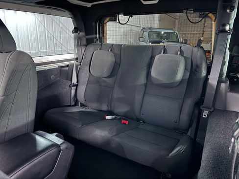 Used 2023 Jeep Wrangler Willys AWD/4WD image 20