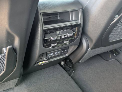 New 2026 Jeep Grand Cherokee Limited RWD image 17