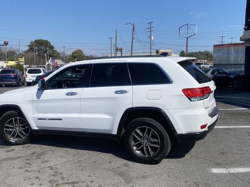 Used 2018 Jeep Grand Cherokee Limited image 3
