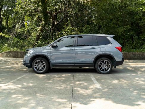 Used 2023 Honda Passport EX-L image 6