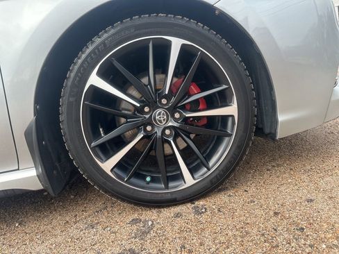 Used 2019 Toyota Camry XSE image 10