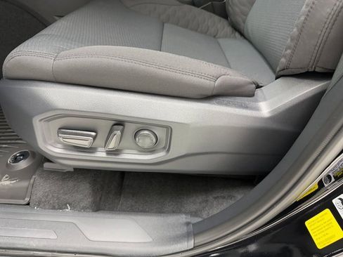 New 2026 Toyota Tundra SR5 w/ SR5 Convenience Package image 27