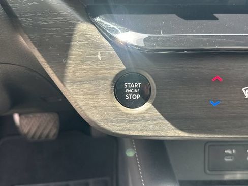 Used 2025 Nissan Murano SL w/ Cargo Package AWD/4WD image 23